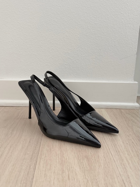 Shoes - Slingback Pointed Toe Patent Stiletto Heels - Black